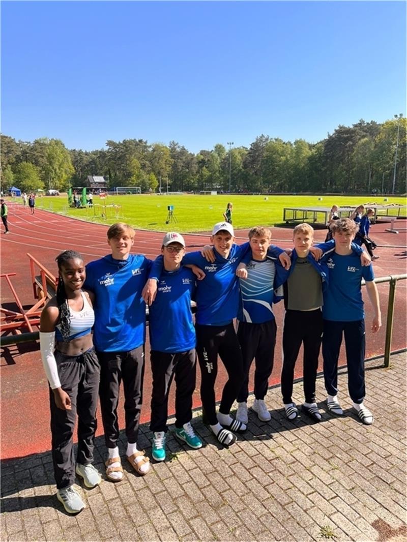 Stader Fünfkämpfer sind in Niedersachsen spitze Die Stader Mannschaft in Papenburg. Foto: Verein