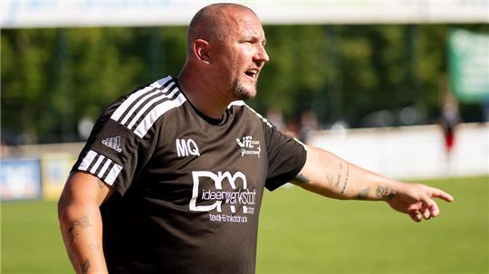 Die Stader haben mit Trainer Matthias Quadt vorzeitig um ein Jahr verlängert - trotz prekärer Situation.