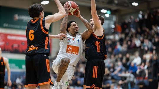 Die Stader müssen sich innerhalb von 24 Stunden zwei Mal im Sportcampus behaupten.