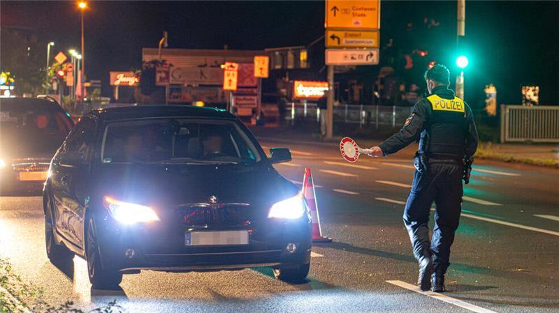 Die Stader und Harburger Polizei kontrollieren Verkehrssicherheit und Schwarzarbeit.