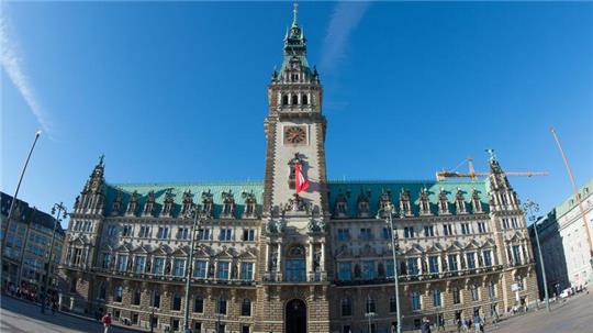 Die Stadt Hamburg gibt rund 7,5 Milliarden Euro für ihr Personal aus. Archivbild