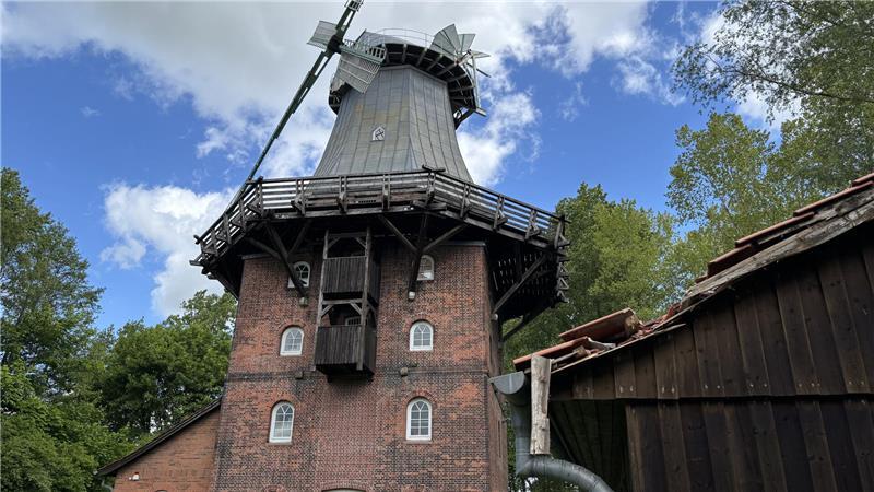 Bauantrag gestellt: Bald gibt es Ferienwohnungen in Stades alter Mühle Die Stadt Stade hat die Windmühle am Schiffertor verkauft. Hier sollen unter anderem bald Ferienwohnungen entstehen.