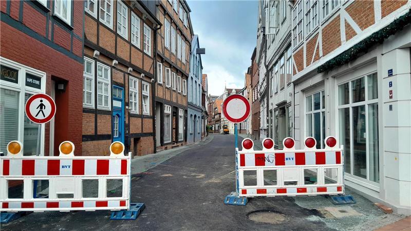 Stader Altstadt: Straßensanierung verzögert sich um Monate Die Stadtwerke arbeiten an Gas-, Wasser- und Stromleitungen.
