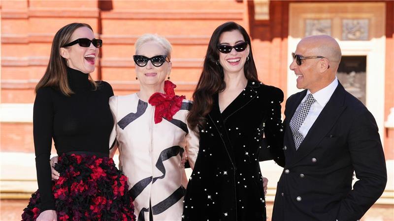 Die Stars des Kultfilms „Der Teufel trägt Prada“ standen 20 Jahre später für die Fortsetzung vor der Kamera: Emily Blunt (l-r), Meryl Streep, Anne Hathaway und Stanley Tucci.