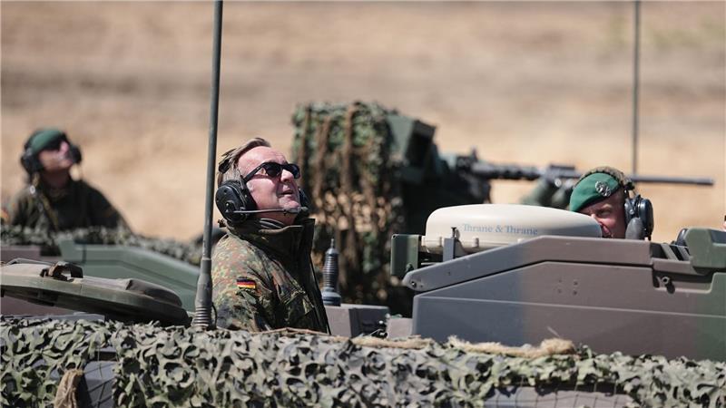 Pistorius will notfalls Soldaten für Litauen verpflichten Die Stationierung der Brigade ist bisher im Plan.
