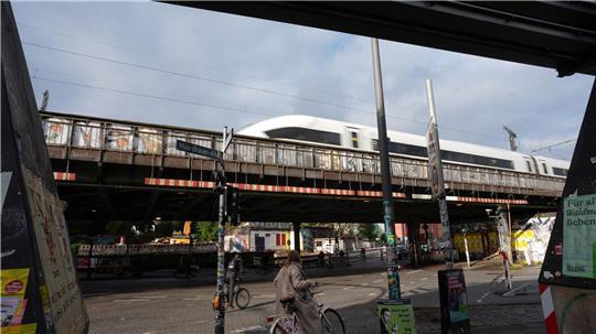 Die Sternbrücke in Altona soll abgerissen und neu gebaut werden. (Archivfoto)