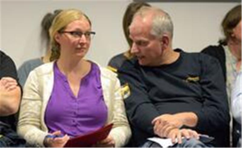 Die Stimmen der Eltern: BBG/FWG-Ratsfrau Katharina Mewes und Stadtelternratsvorsitzender Marc Höper.