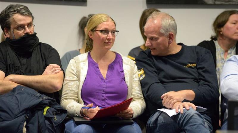 Die Stimmen der Eltern: BBG/FWG-Ratsfrau Katharina Mewes und Stadtelternratsvorsitzender Marc Höper.
