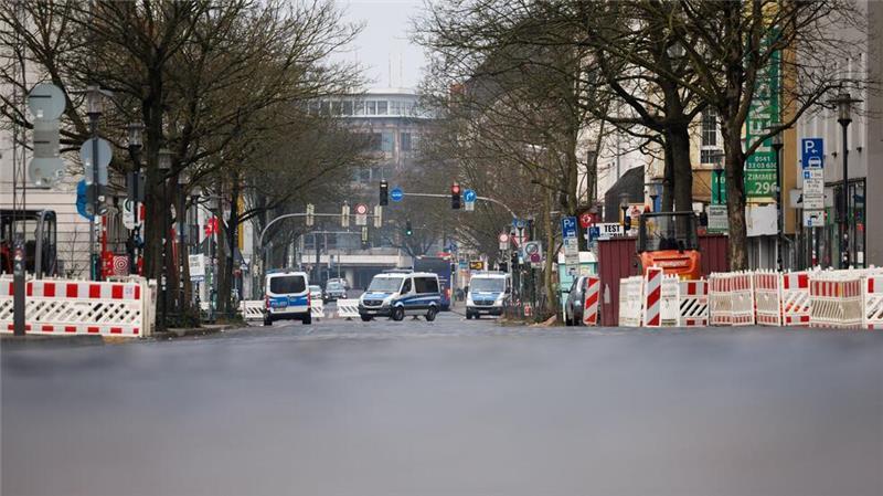 Die Straßen sind abgesperrt.