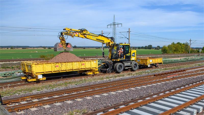 Bahn saniert Strecke Berlin-Hannover – 14 Monate Sperrung Die Strecke soll umfassend saniert werden.