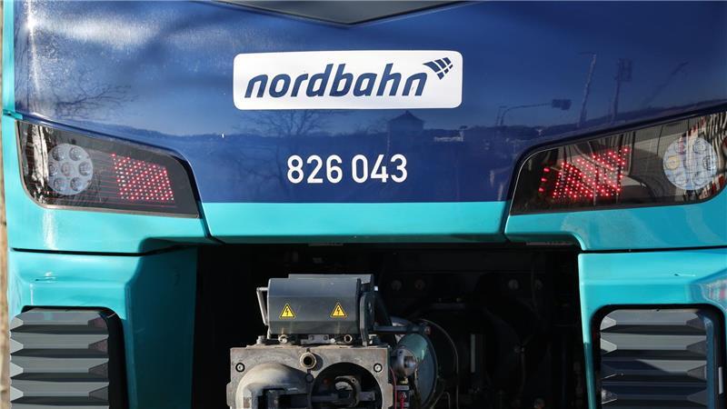 Die Strecke zwischen Neumünster und Heide wird eine Woche lang nur von Bussen bedient. (Symbolbild)