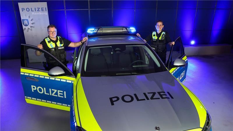 Die Streifenwagenbesatzung kann das Licht manuell steuern. Beim Losfahren soll das Präsenzlicht jedoch regelmäßig eingeschaltet bleiben.