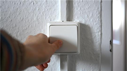 Die Stromrechnung von Haushalten soll niedriger werden. (Symbolbild)