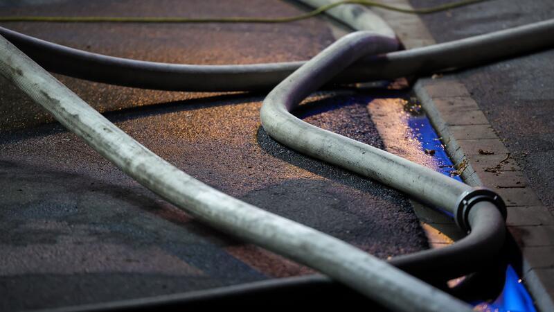 Die Suche soll heute Vormittag fortgesetzt werden. (Symbolbild)