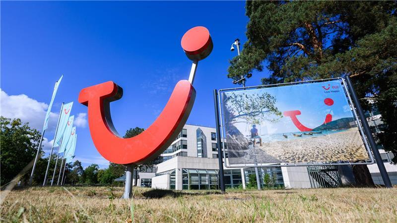 Die TUI-Zentrale in Hannover verkündet gute Zahlen fürs Quartal. (Archivbild)