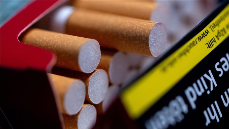 Die Tabaksteuer war in den vergangenen Jahren regelmäßig gestiegen - nun diskutiert die Politik, wie es weitergehen soll. (Symbolbild)