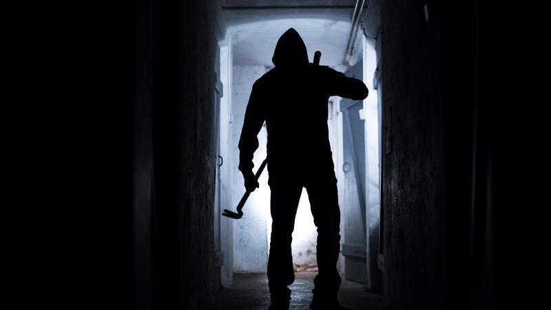 Die Täter konnten unerkannt entkommen.