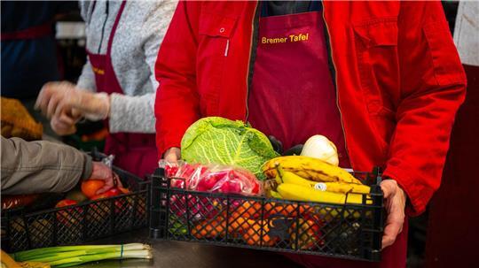 Die Tafeln in Deutschland versorgen Hunderttausende mit sehr wenig Geld. (Symbolbild)