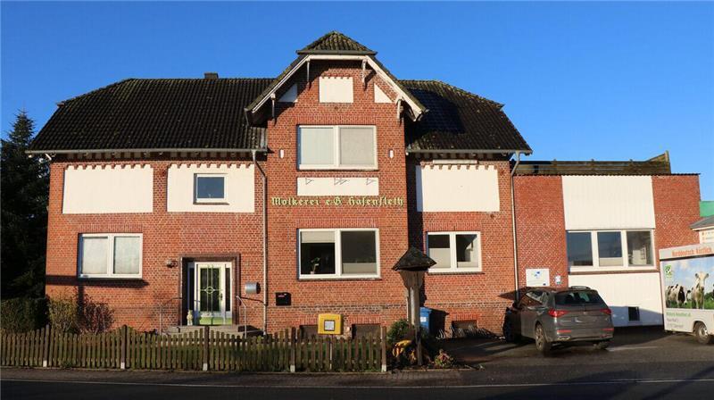 Die Tage der Molkerei Hasenfleet sind gezählt: Der genossenschaftlich geführte Traditionsbetrieb wird zum Jahresende geschlossen. Damit endet in Oberndorf ein mehr als 100 Jahre altes Kapitel.