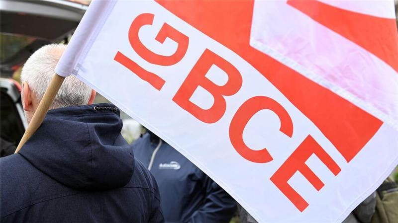 Die Tarifverhandlungen für rund 30.000 Beschäftigte in der privaten Energiewirtschaft sollen im November beginnen. (Archivbild) 