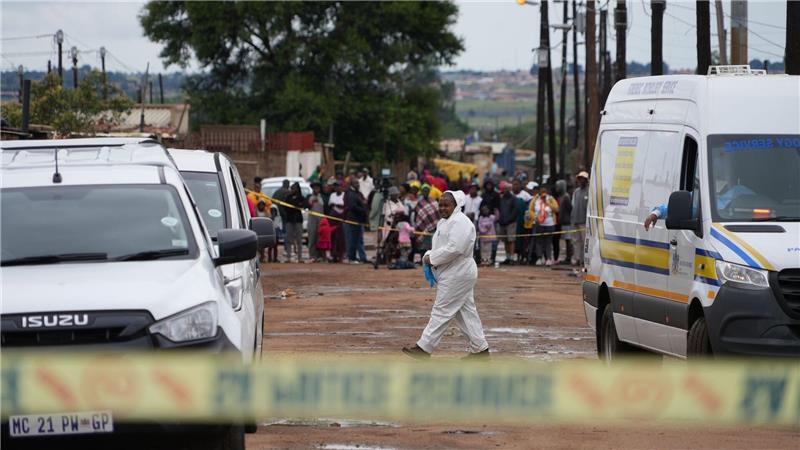 Die Tat geschah nachts im Township Bekkersdal bei Johannesburg.