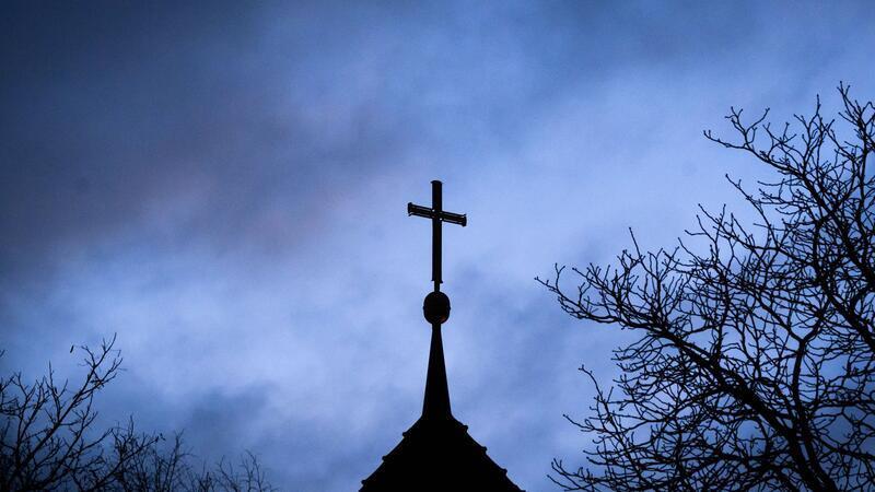 Sexueller Übergriff? Kirche stellt Anzeige Die Tat soll sich bei einer Freizeitveranstaltung vor sechs Jahren ereignet haben. (Symbolbild)