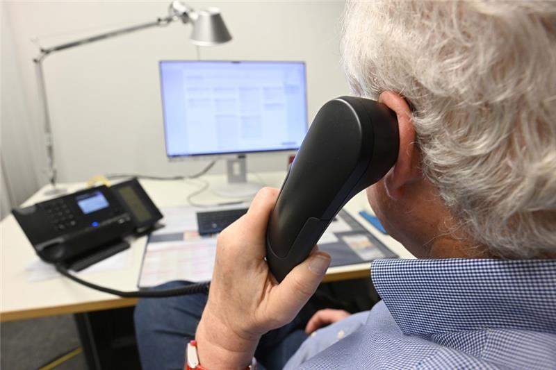 Die Telefonseelsorge hat Nachwuchssorgen: Statt 15 sind es mittlerweile zwischen sechs und sieben Freiwillige pro Ausbildungsjahrgang. Foto: dpa (Symbolbild)