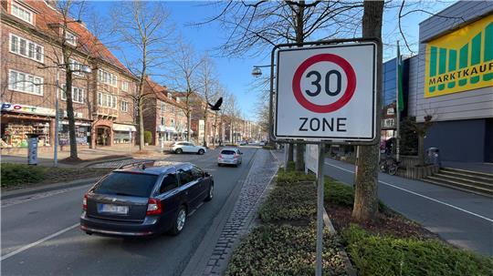 Blick in die Bahnhofsstraße Buxtehude.