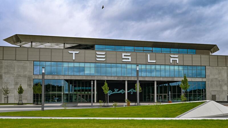 Die Tesla-Autofabrik in Grünheide bei Berlin.