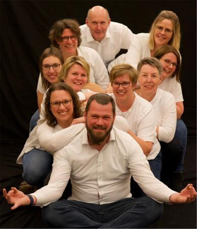 „De Moorpuggen“ spielen Kriminalkomödie in Ahrensmoor Die Theatergruppe „De Moorpuggen“ führt eine Kriminalkomödie in der Festhalle in Ahrensmoor auf.