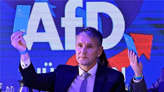 Die Thüringer AfD mit ihrem Landespartei- und Fraktionschef Björn Höcke wurde als gesichert rechtsextremistisch eingestuft.