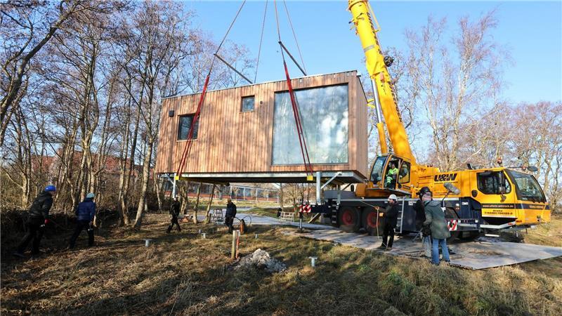 Die Tiny Houses wurden auf dem Festland vorgefertigt.