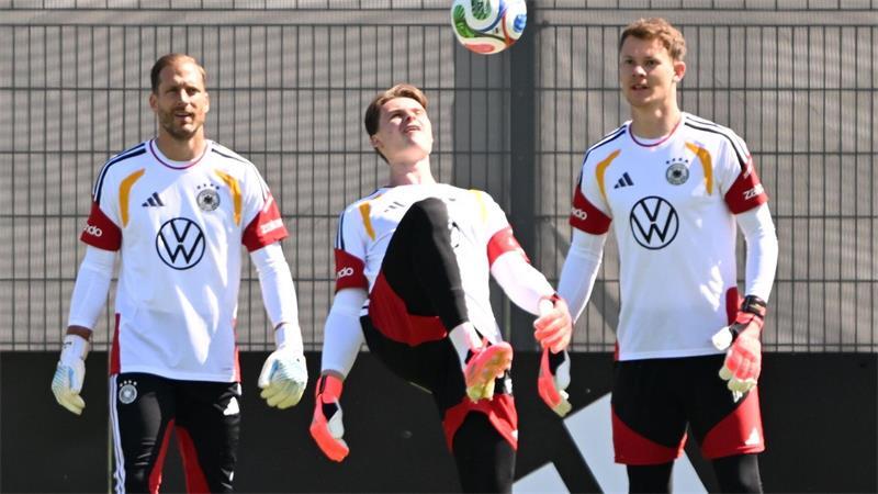Die Torwartfrage wird Klopp schnell gestellt werden. (Archivbild) 