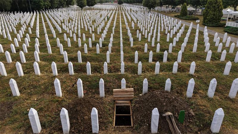 Die Toten von Srebrenica künden von den Verbrechen von Mladic. (Archivbild) 
