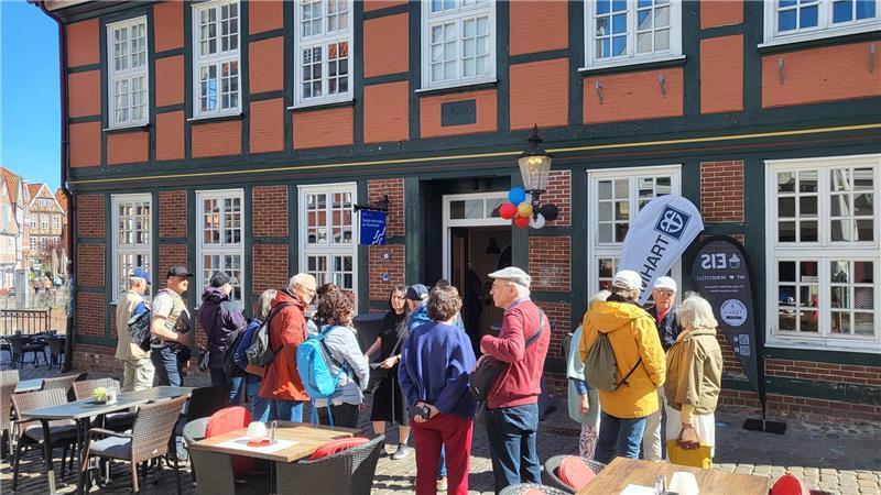 Die Tourist-Info ist jetzt in der historischen Stadtwaage am Stader Fischmarkt zu finden.