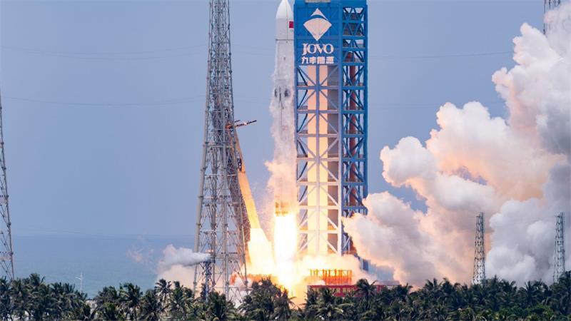 Wiederverwendbare Rakete: China fängt erstmals Stufe auf Die Trägerrakete startete vom Weltraumbahnhof und brachte einen Satelliten ins All.