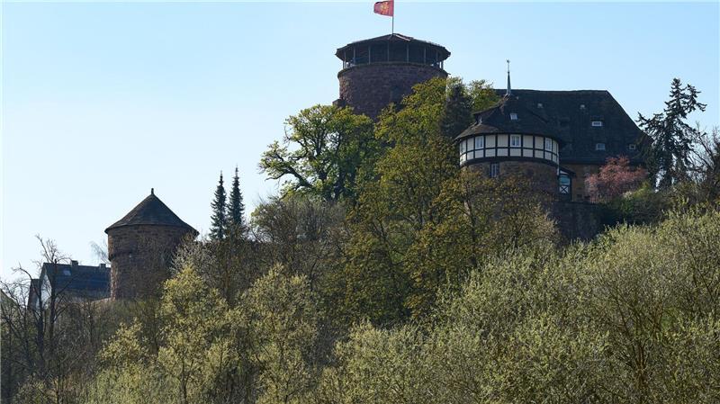 Die Trendelburg in Nordhessen hat etwas Märchenhaftes an sich. Auch sie liegt an der Deutschen Märchenstraße.