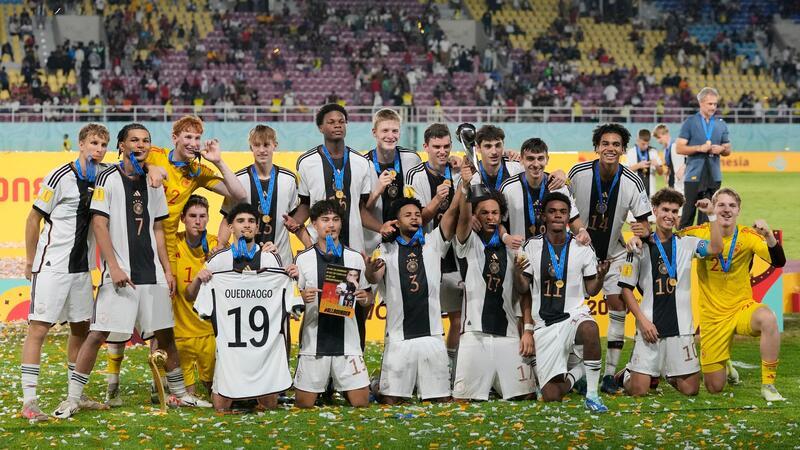 Die U17-Fußballer des DFB holten den ersten Weltmeisterschaftstriumph in dieser Altersklasse.