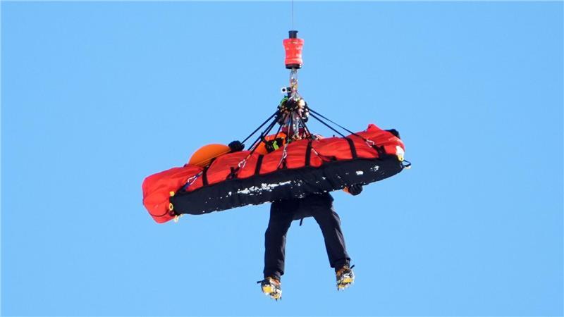 Die US-Amerikanerin wurde nach ihrem Sturz per Hubschrauber geborgen.