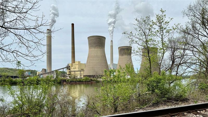 Die USA heben Vorschriften zum Ausstoß klimaschädlicher Treibhausgasemissionen auf. (Archivbild)