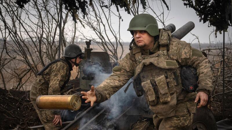 USA erlauben begrenzt Einsatz von US-Waffen in Russland Die USA sind der wichtigste Waffenlieferant für Kiew - daher ist von besonderer Bedeutung, mit welchem Kurs die Amerikaner vorangehen.