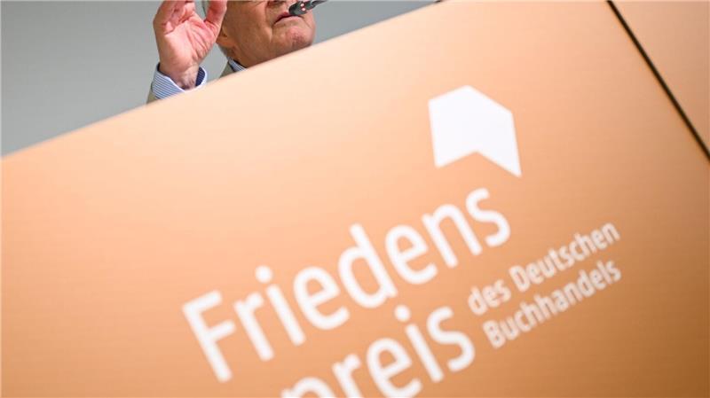 Friedenspreisträger Schlögel: Wehrpflicht ist „an der Zeit“ Die Übergabe des Preises findet am Sonntag in der Paulskirche statt.