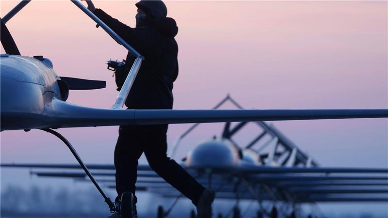 Die Ukraine greift in ihrem Abwehrkampf systematisch russische Raffinerien mit Kampfdrohnen an. (Archivbild)