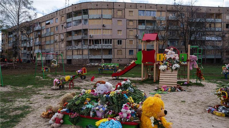 Kiew bringt Raketenschlag gegen Kinder vor UN-Sicherheitsrat Die Ukraine will den Mord an neun Kindern und Jugendlichen nach einem russischen Raketenschlag vor den UN-Sicherheitsrat bringen.