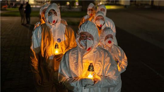 Die Ukraine wirft Russland zum Jahrestag „nuklearen Terrorismus“ vor, weil das stillgelegte Kernkraftwerk Tschernobyl durch Drohnenschläge im Moskauer Angriffskrieg weiter Gefahren ausgesetzt ist.