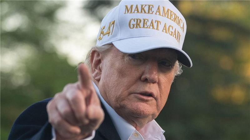 Die Umfragen zu Trumps ersten 100 Tagen im Amt gefallen dem US-Präsidenten nicht. (Archivbild)