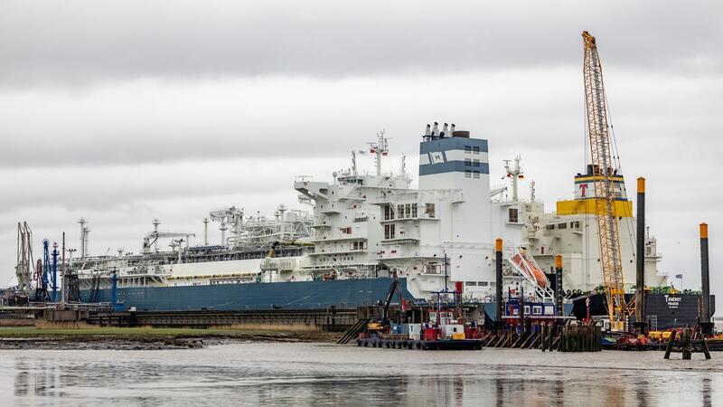 Umwelthilfe gegen landseitiges LNG-Terminal in Brunsbüttel Die Umwelthilfe geht gegen das geplante LNG-Terminal in Brunsbüttel vor.