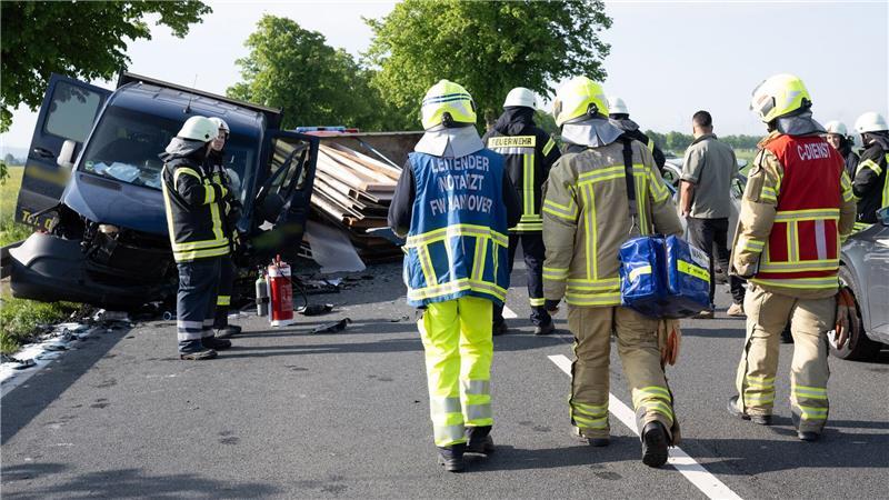 Die Unfallursache war zunächst unklar.