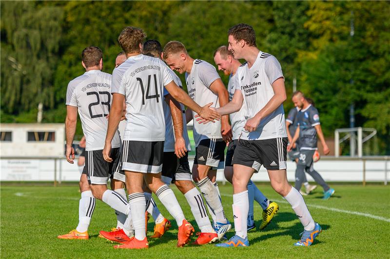Die VSV Hedendorf/Neukloster könnten bereits am zehnten Spieltag einen großen Schritt in Richtung Wiederaufstieg in die Landesliga machen. Foto: Schmietow (Archiv)