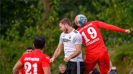 Die VSV Hedendorf/Neukloster und RW Cuxhaven gehen punktgleich ins Saisonfinale. Im Hinspiel siegten die VSV, das Rückspiel gewann RW klar. Der Tabellenführer aus Cuxhaven ist im Vorteil im Titelkampf